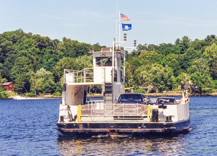Connecticut River Ferry (Chester)